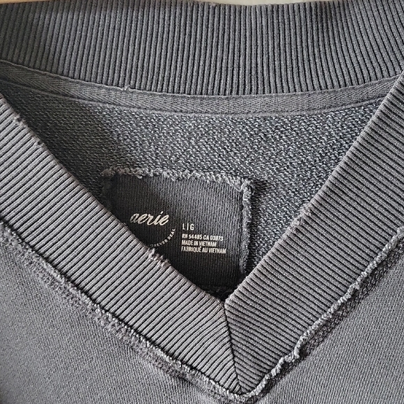 Aerie Charcoal V-Neck Pullover - Picture 2 of 6